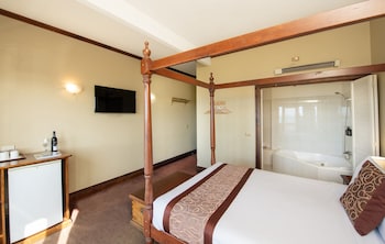 anchorage seafront hotel