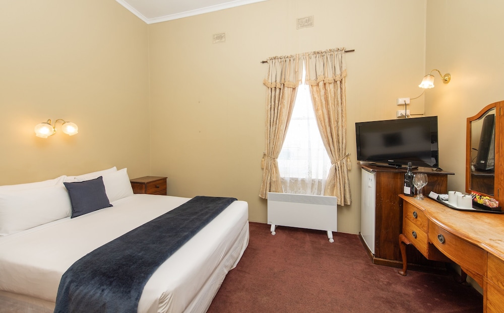 anchorage seafront hotel