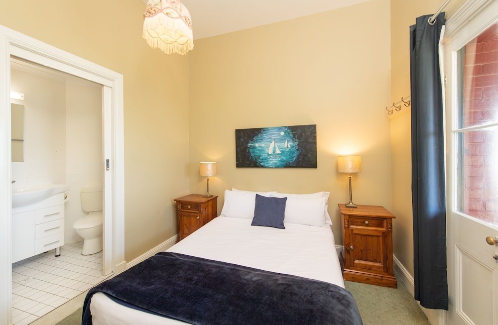 anchorage seafront hotel