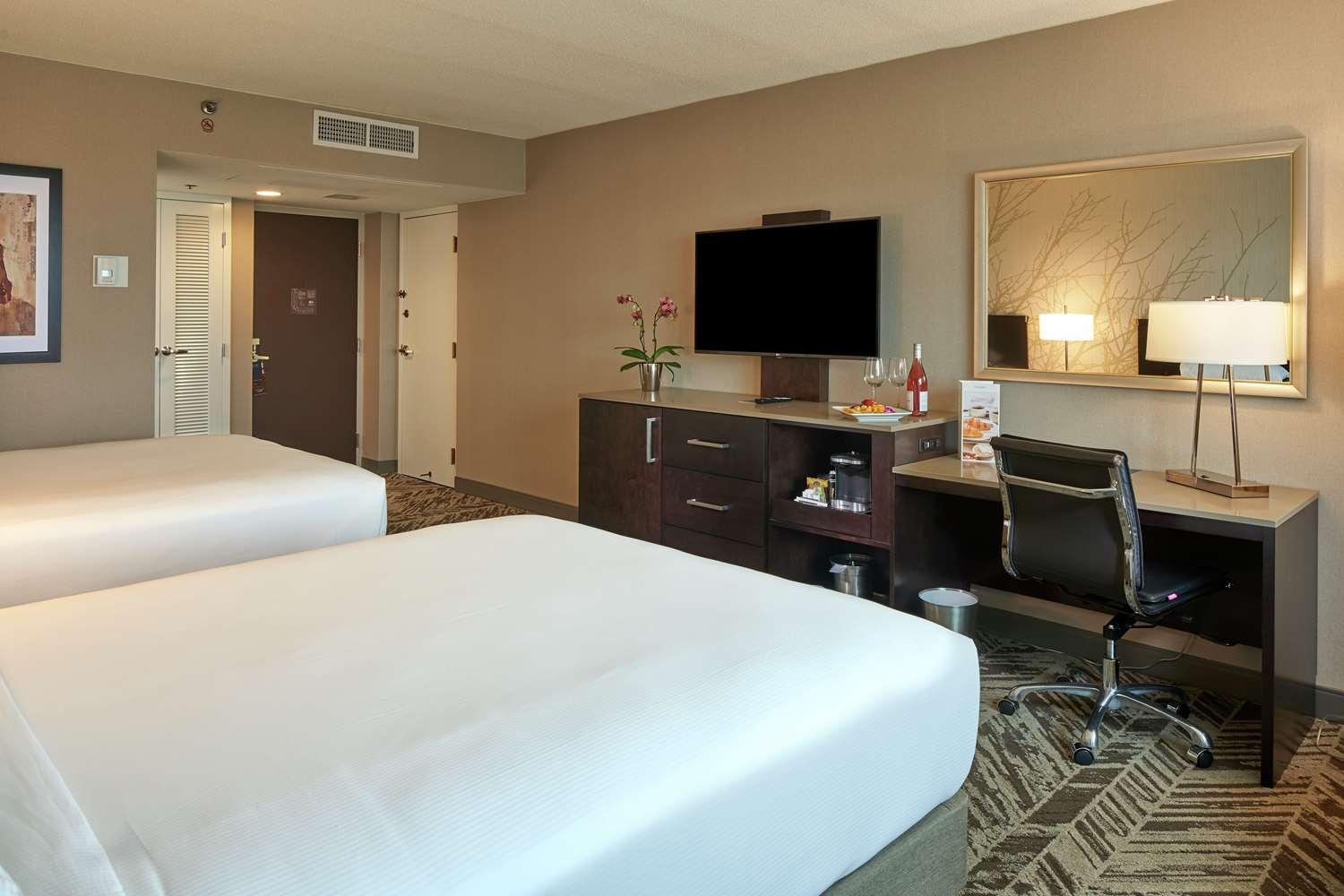 hilton cincinnati airport