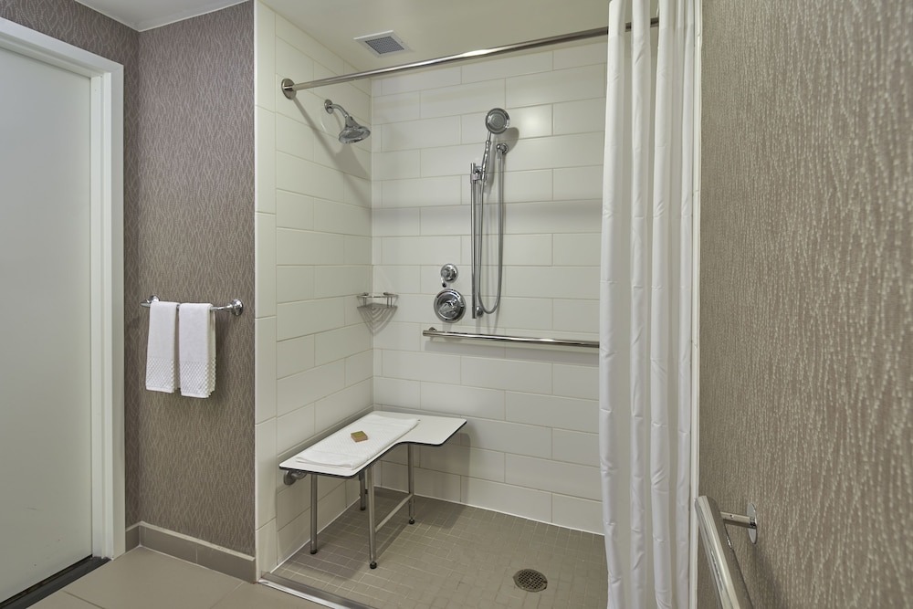hilton cincinnati airport