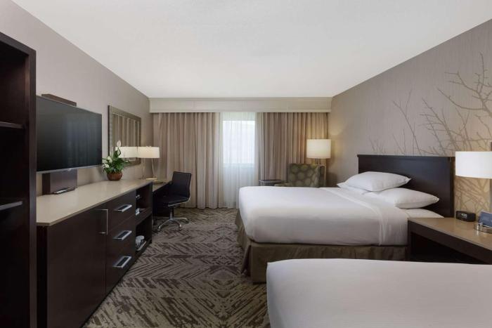 hilton cincinnati airport