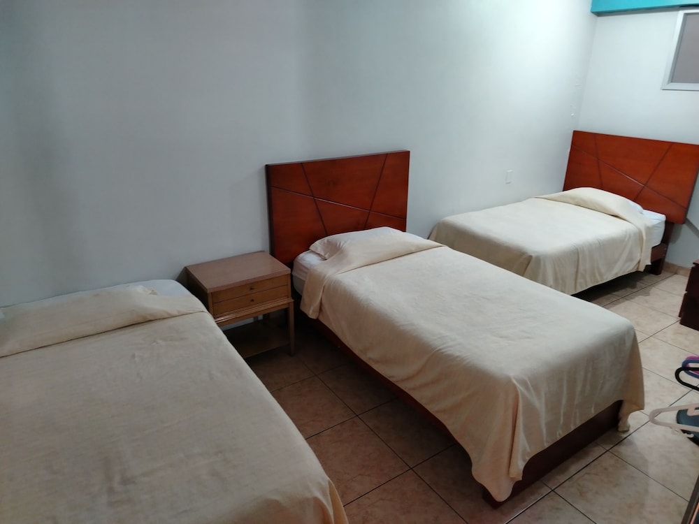 chakana family home lima airport