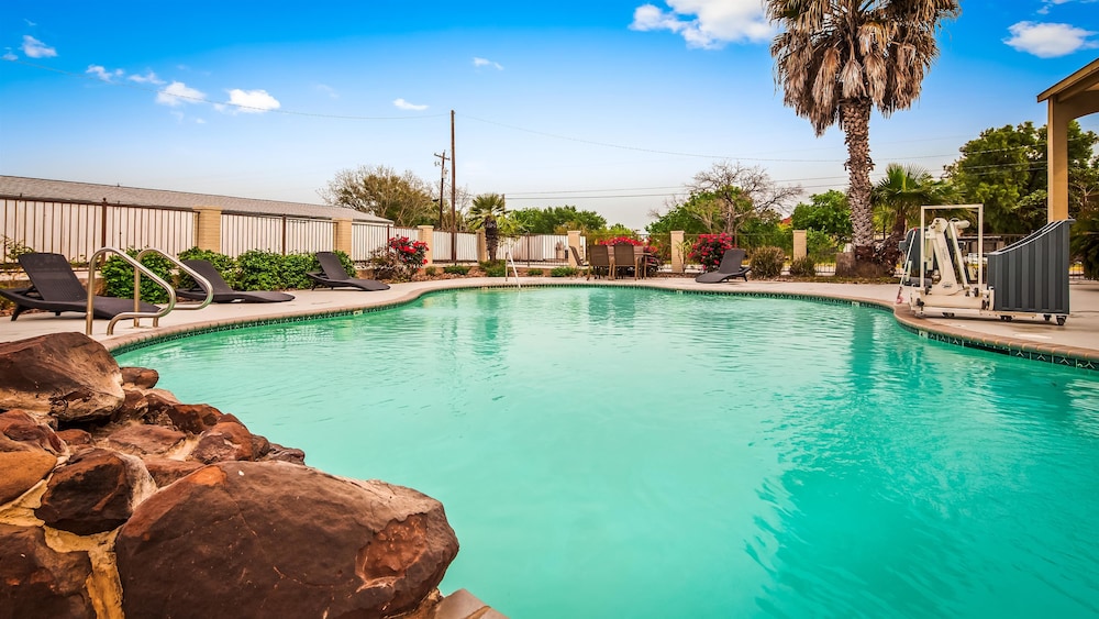 surestay hotel by best western floresville