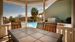 surestay hotel by best western floresville