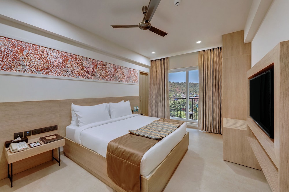 the fern habitat candolim goa