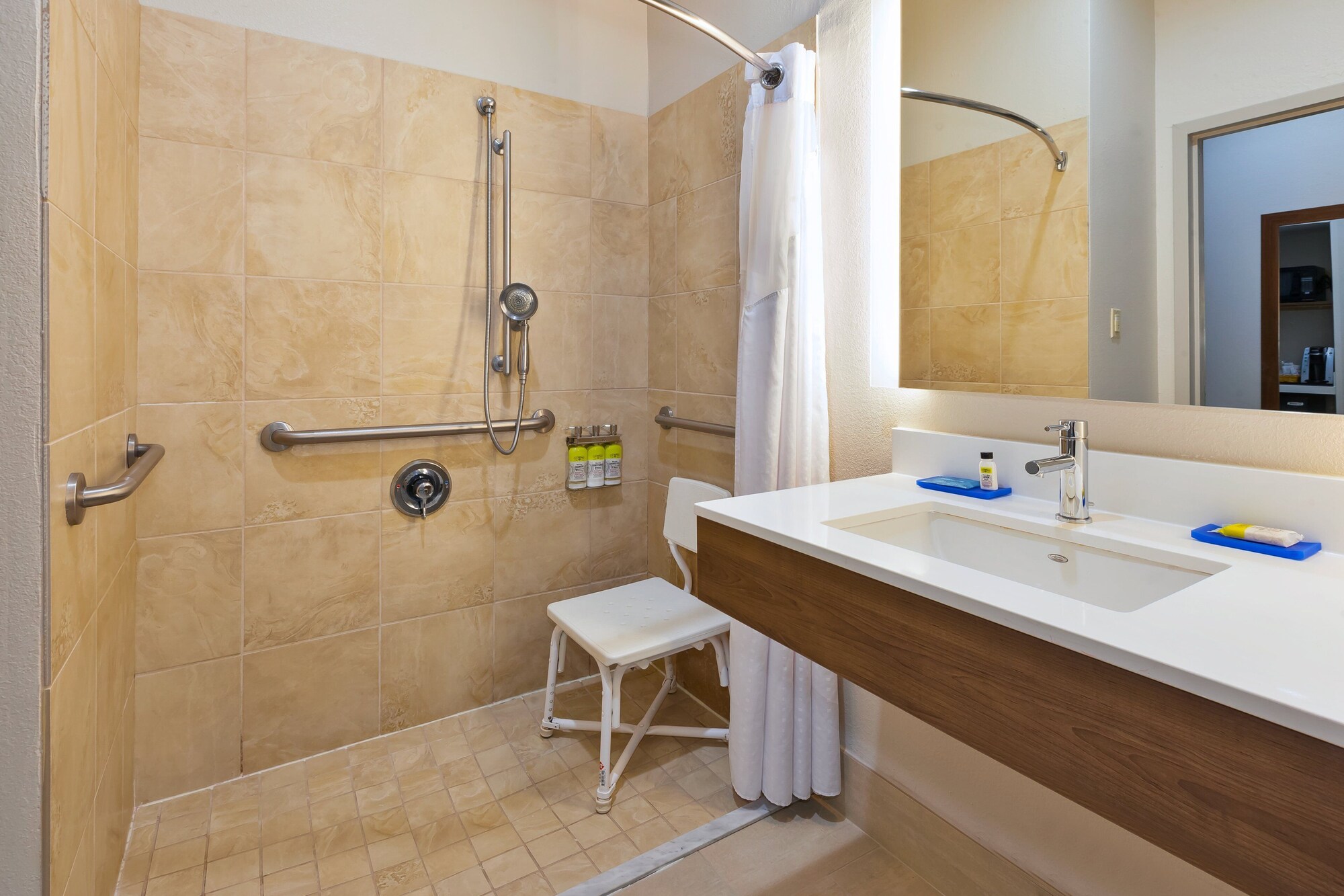 holiday inn express and suites dayton south franklin by ihg