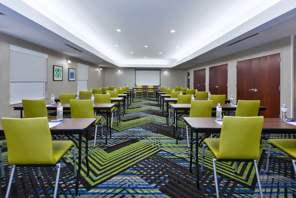 holiday inn express and suites dayton south franklin by ihg
