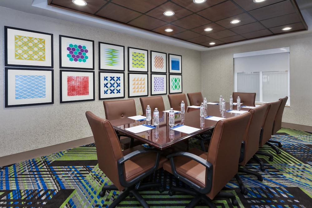 holiday inn express and suites dayton south franklin by ihg