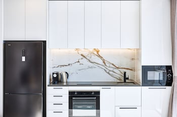 meriton suites liverpool