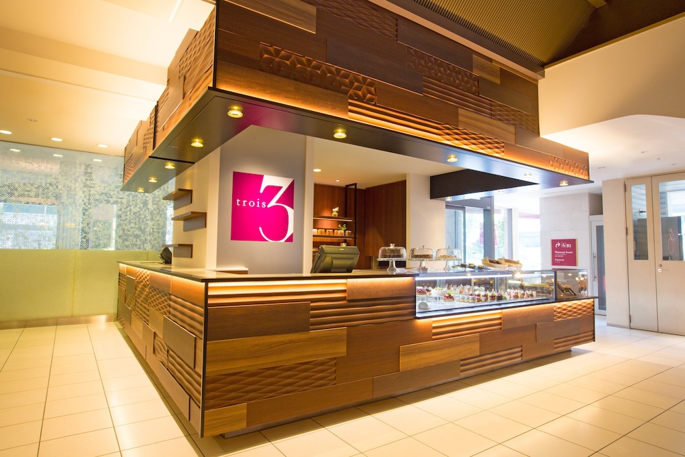 ana crowne plaza fukuoka by ihg