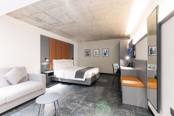 the londoner hotel st julians