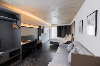 the londoner hotel st julians