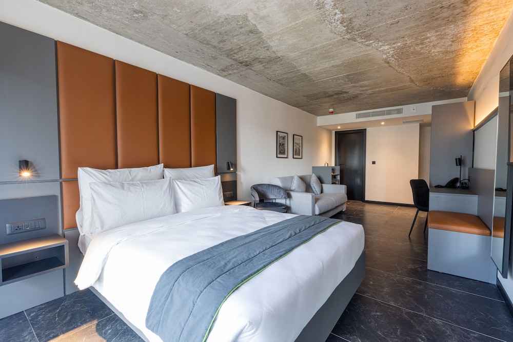 the londoner hotel st julians