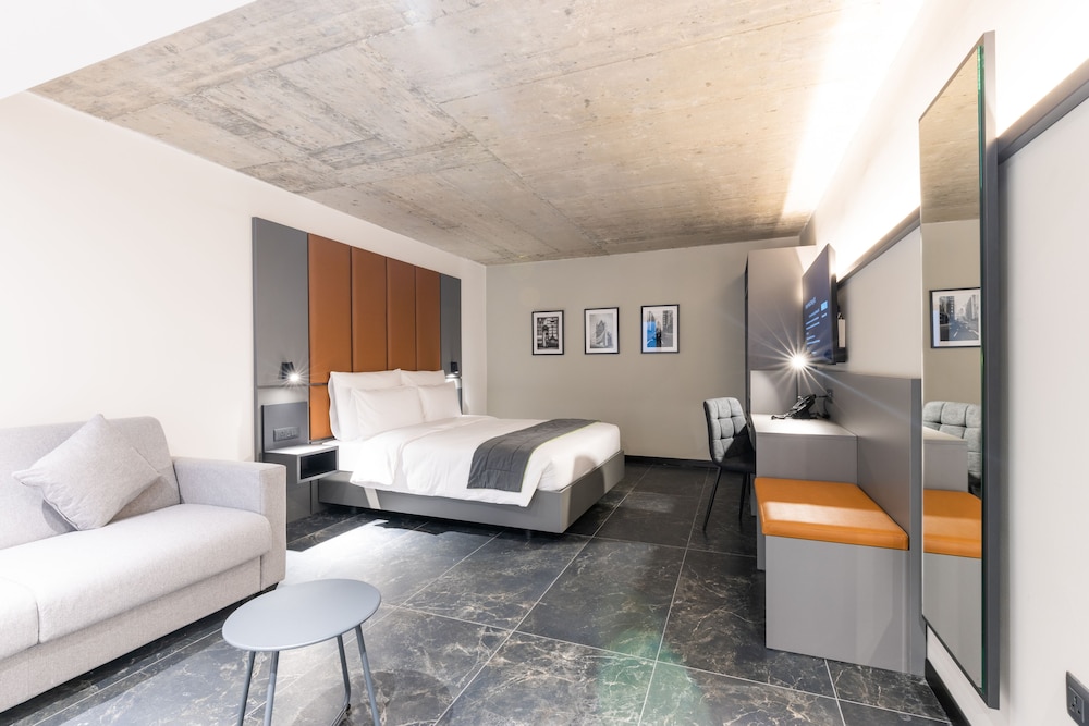 the londoner hotel st julians