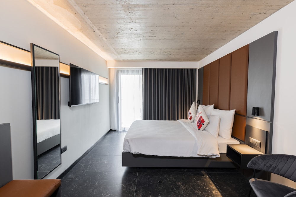 the londoner hotel st julians