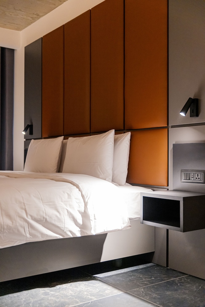 the londoner hotel st julians