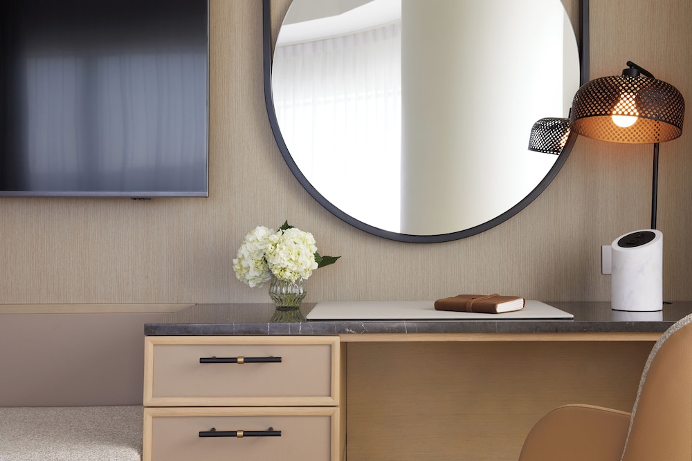 intercontinental bellevue at the avenue