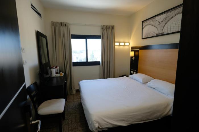 new capitol hotel jerusalem