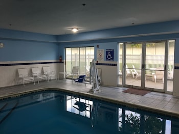 quality inn i 94 near wings stadium