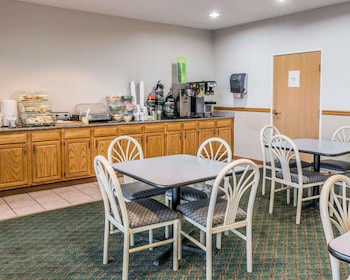 quality inn i 94 near wings stadium