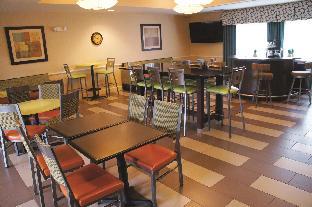 La Quinta Inn & Suites By Wyndham Columbus - Edinburgh,Indiana>>Columbus,3 star