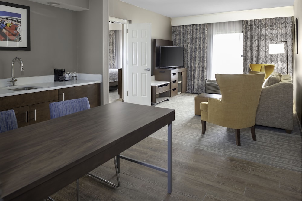 hampton inn and suites concord charlotte