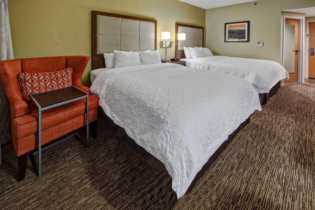 hampton inn and suites concord charlotte