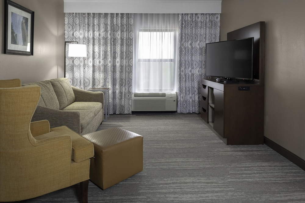 hampton inn and suites concord charlotte