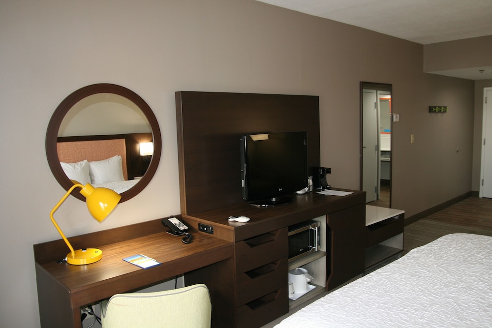 hampton inn and suites concord charlotte