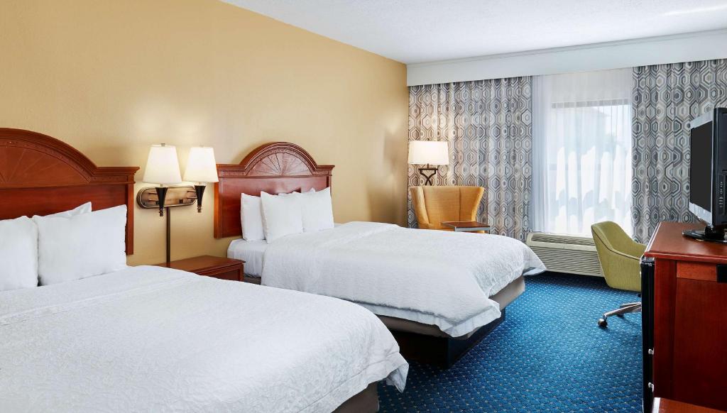 hampton inn and suites concord charlotte
