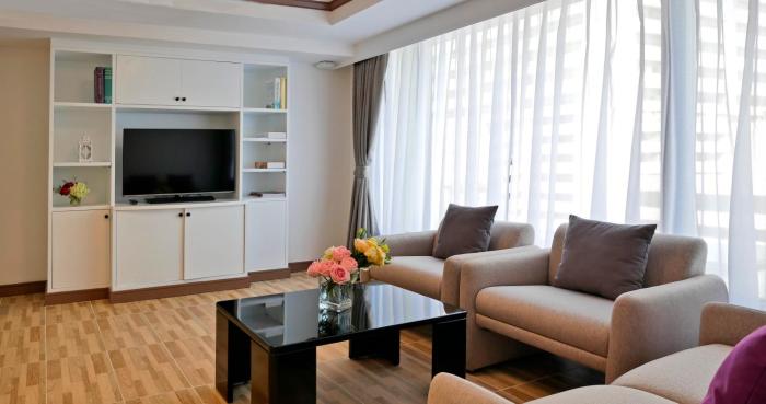 grand mercure bangkok atrium