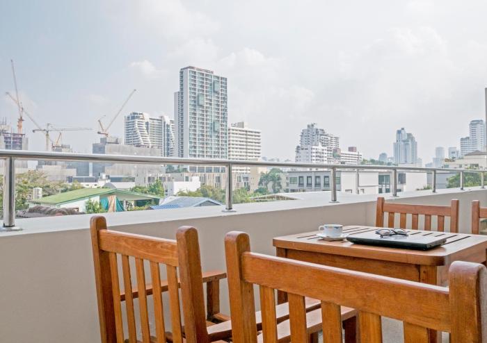 grand mercure bangkok atrium