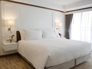 grand mercure bangkok atrium