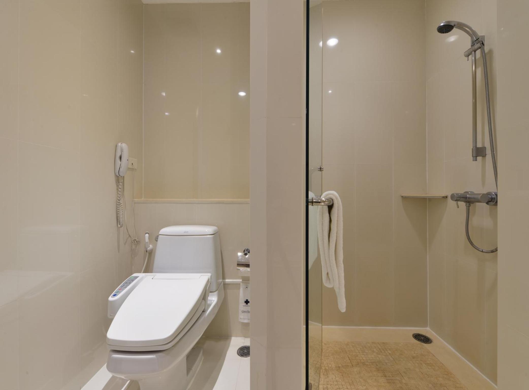 doubletree by hilton sukhumvit bangkok