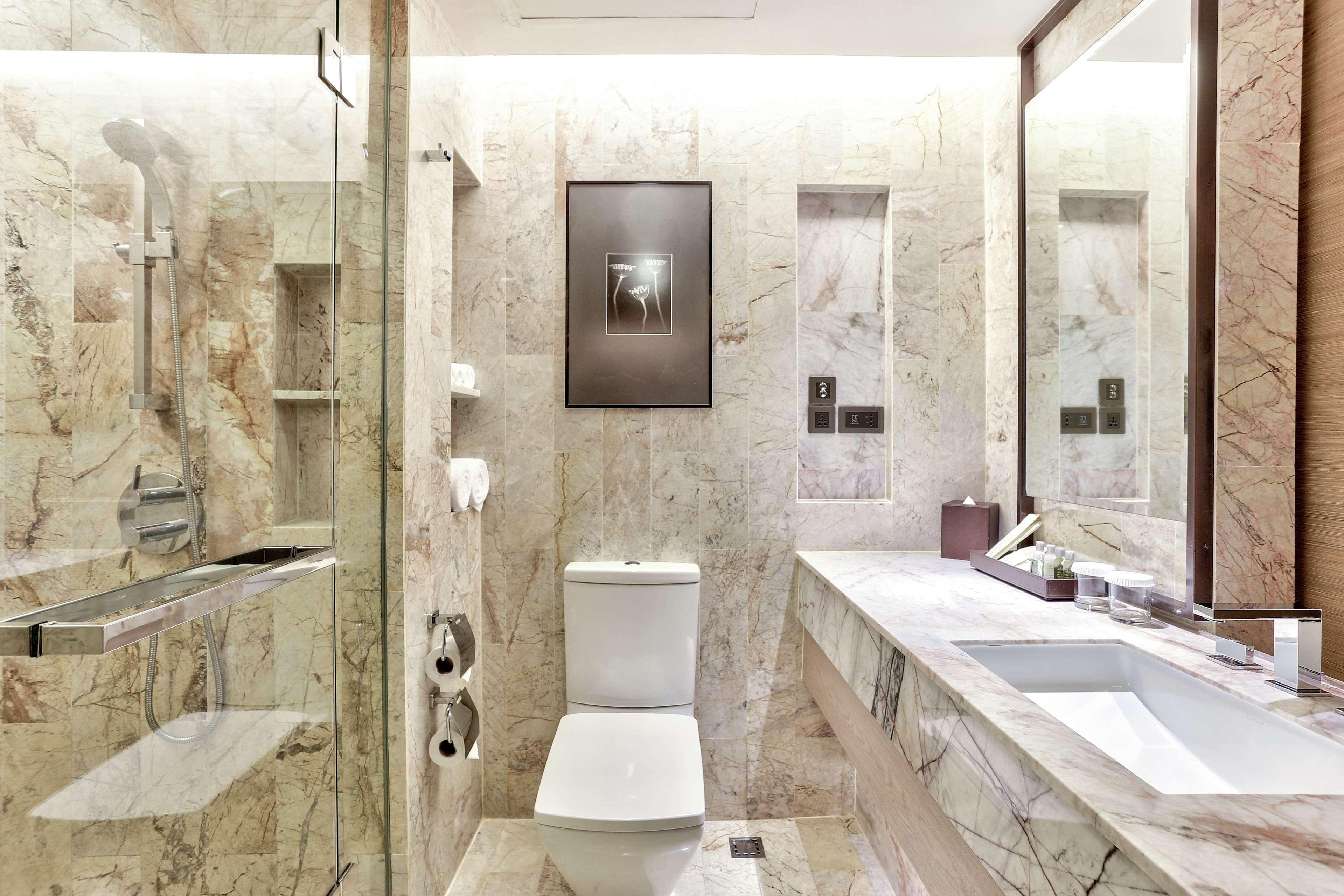 doubletree by hilton sukhumvit bangkok