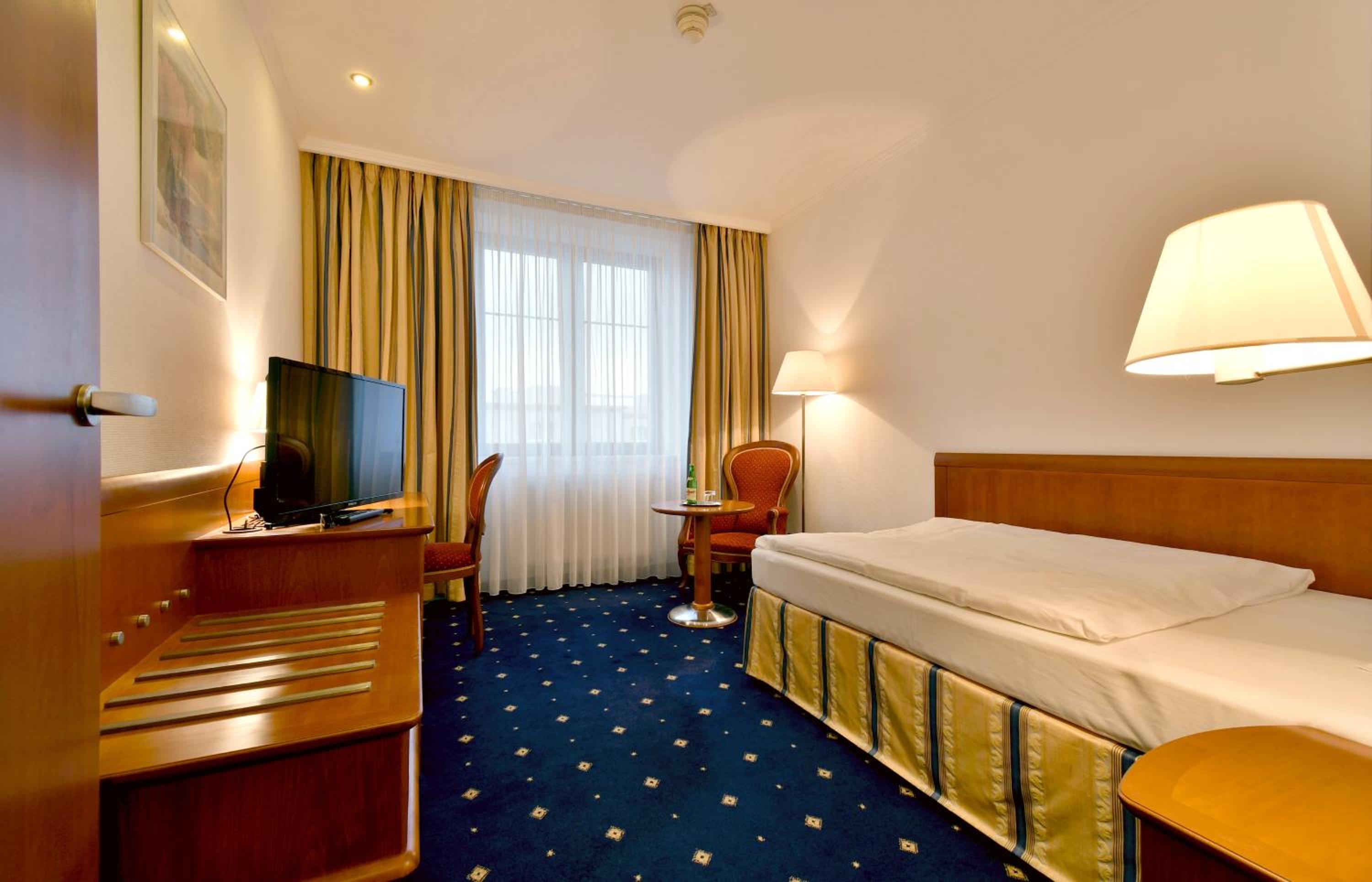 doubletree by hilton sukhumvit bangkok