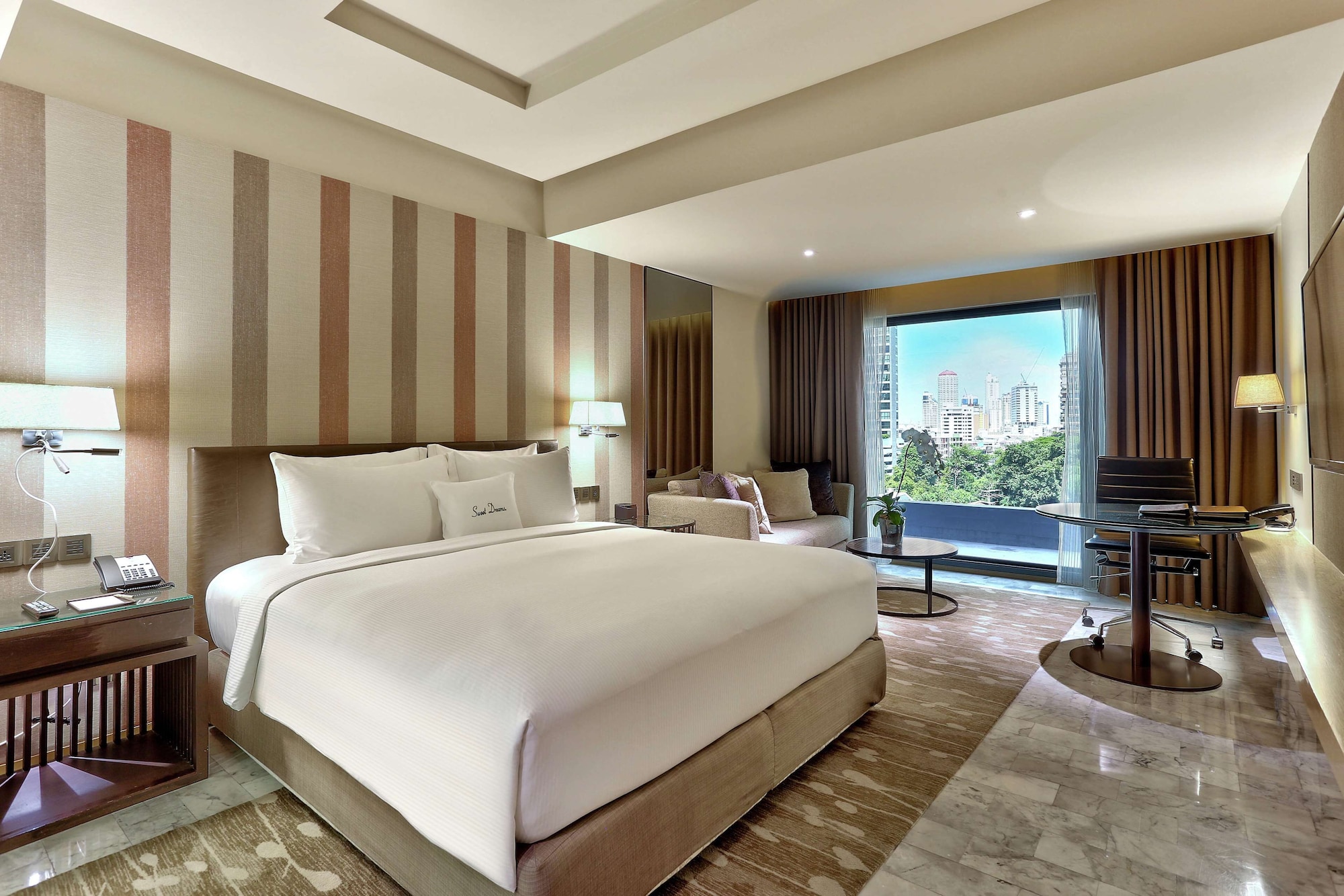 doubletree by hilton sukhumvit bangkok