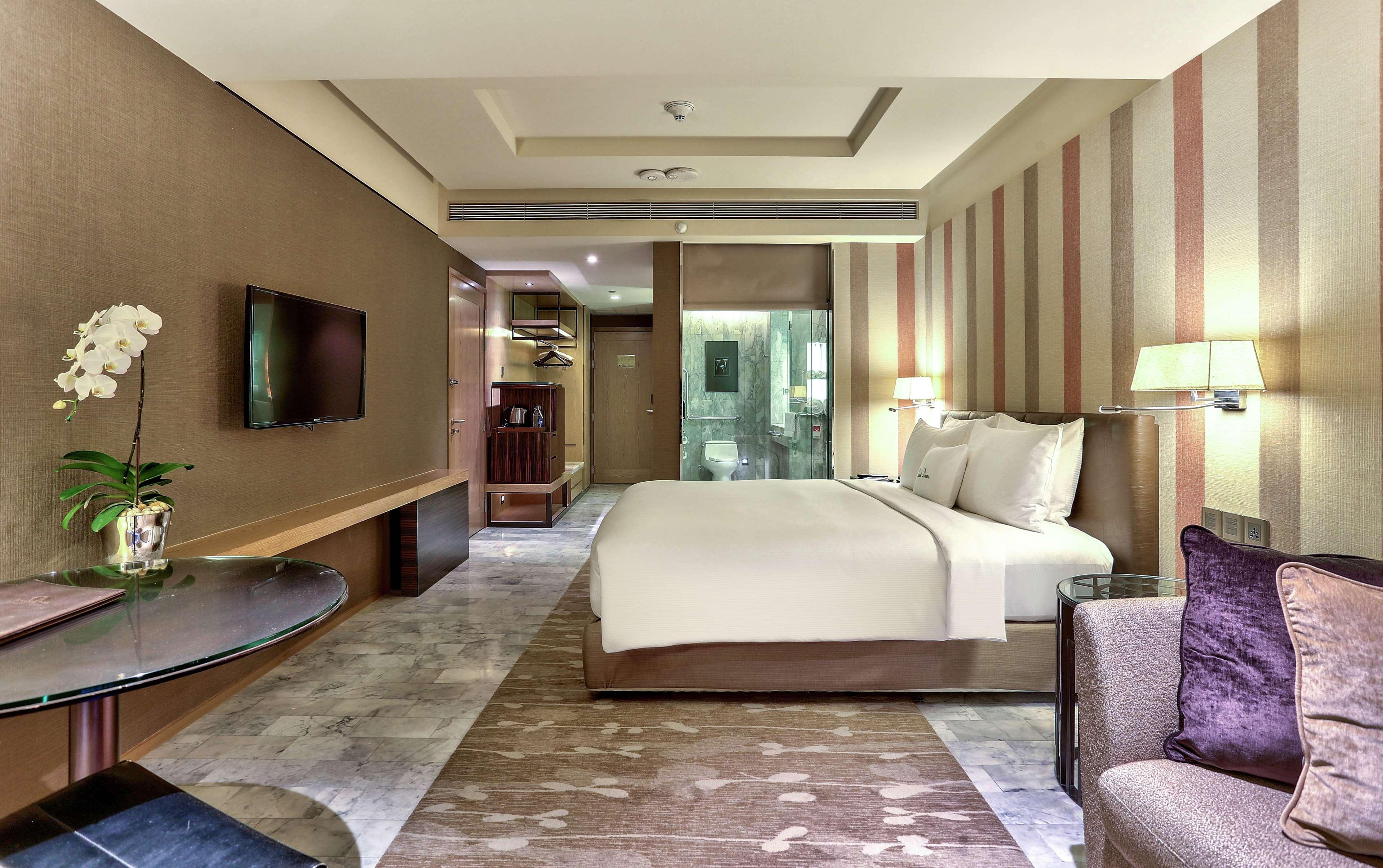 doubletree by hilton sukhumvit bangkok