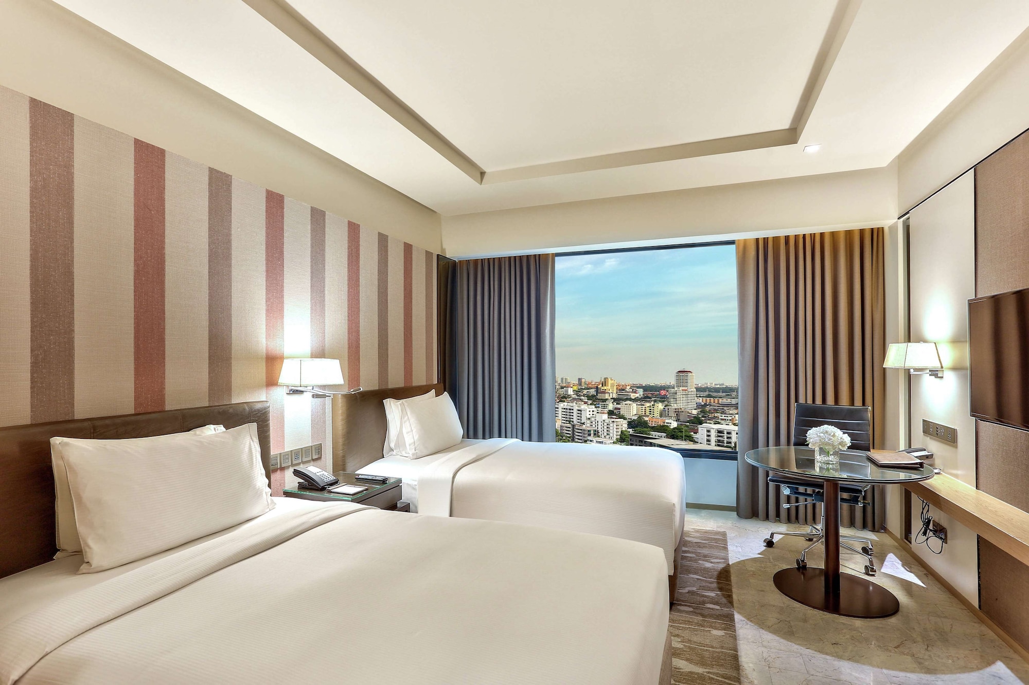 doubletree by hilton sukhumvit bangkok