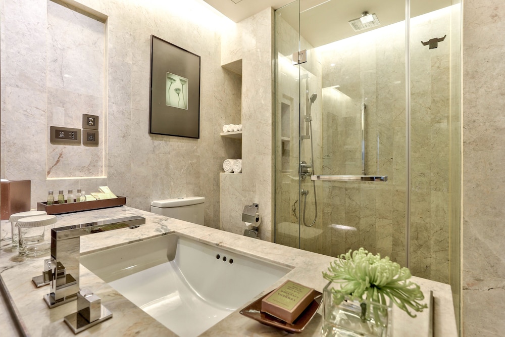 doubletree by hilton sukhumvit bangkok