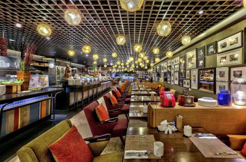 doubletree by hilton sukhumvit bangkok