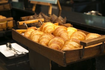 doubletree by hilton sukhumvit bangkok