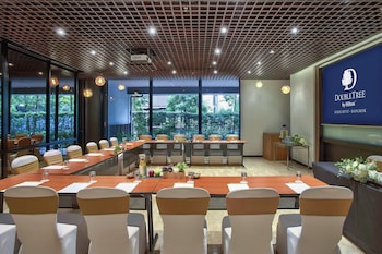 doubletree by hilton sukhumvit bangkok