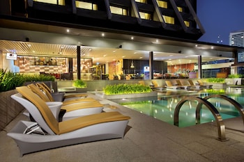 doubletree by hilton sukhumvit bangkok