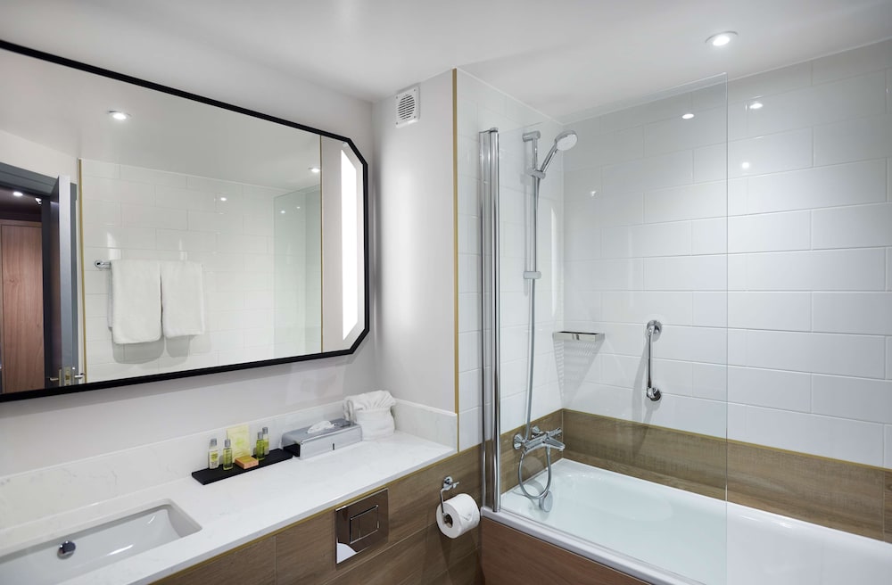 hilton london croydon