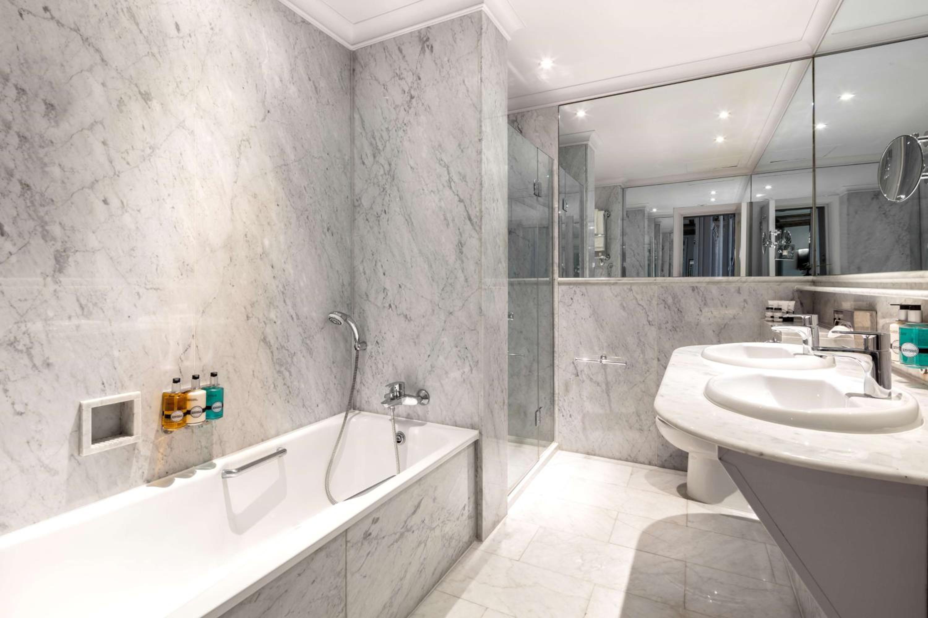 hilton london croydon