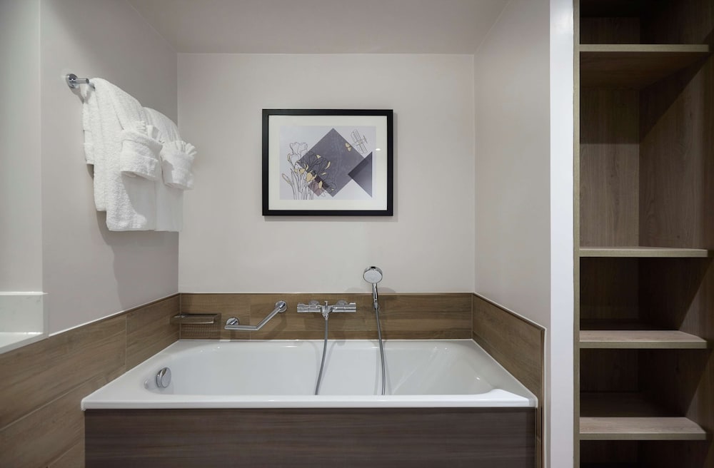 hilton london croydon