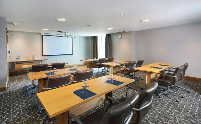 hilton london croydon