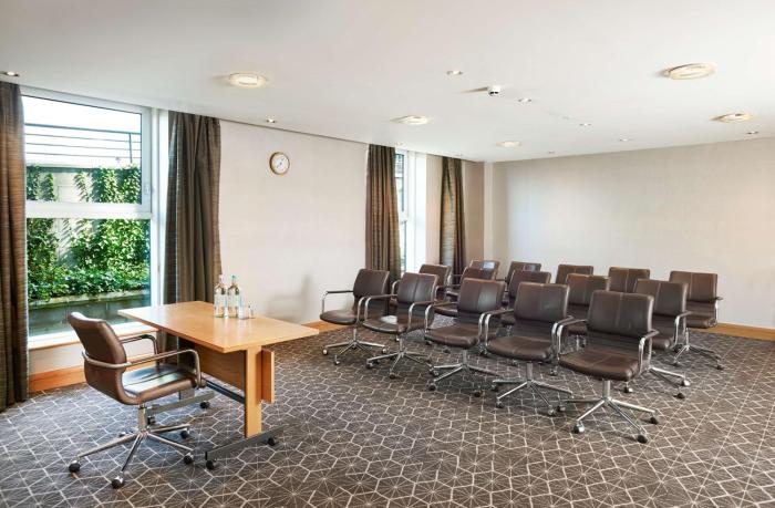 hilton london croydon